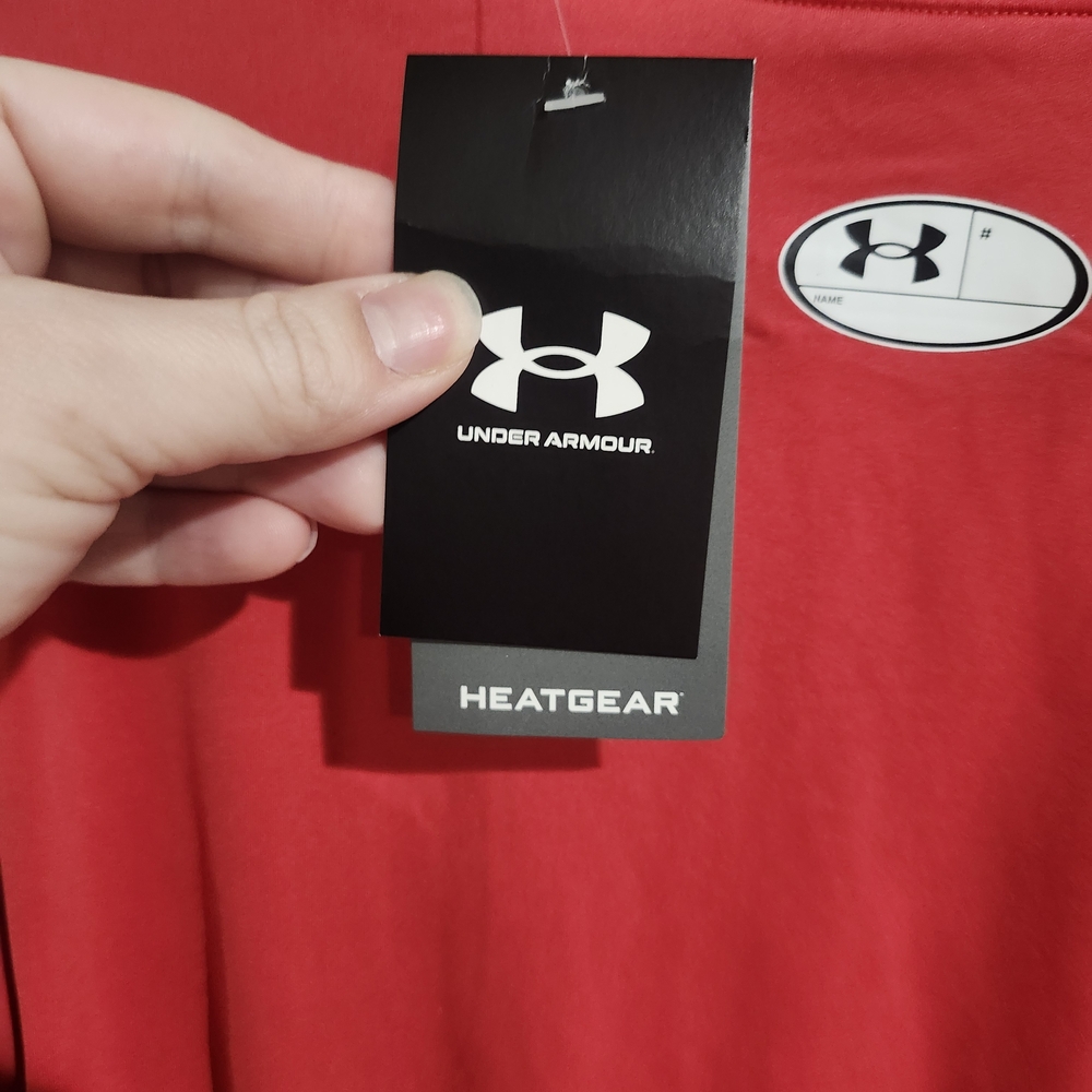 Under Armour Men's Long-Sleeve Red Performance Shirt Heatgeat Size Medium New - Picture 5 of 6